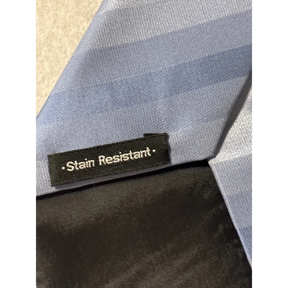 Covington Striped Silk Tie Mens One Size Blue Grey Excellent‎ Stain Resistant